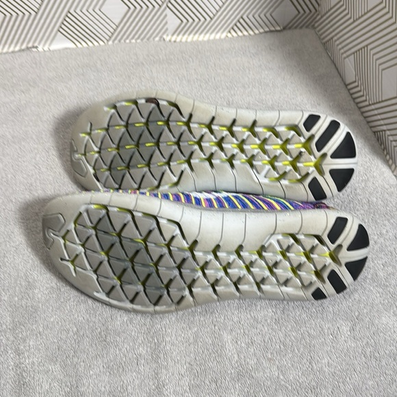 Nike Free RN Motion‎ Flyknit athletic shoes Men’s 8 Multicolor Knit Sneakers main image 5